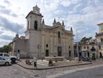 Alife, Kathedrale Santa Maria Assunta, erbaut von 1127 bis 1135, erweitert bis 1757, Fassade von 1805 (24.09.2022)