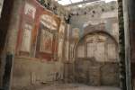 Durch den bis zu 1900 Jahre hermetischen Verschluss blieben viele Wandmalereien der Villen konserviert und sind heute ein einzigartige Ensemble rmischer Kunstwerke, fr die Herculaneum weltberhmt