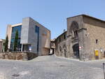 Tuscania, modernes Theater und Rathaus in der Via Rivellino (23.05.2022)