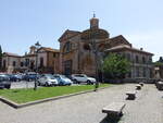 Tuscania, Rathaus und San Lorenzo Kirche an der Piazza Franco Basile (23.05.2022)