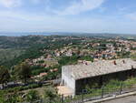 Montefiascone, Ausblick vom Giardino della Rocca dei Papi (24.05.2022)