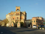 Eine alte Villa in der italienischen Stadt Bracciano.