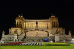 Das von 1885 bis 1913 erbaute Viktor-Emanuelsdenkmal (Monumento Nazionale a Vittorio Emanuele II) ist ein klassizistischer Marmortempel zu Ehren von Italiens erstem Knig.