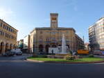Oneglia, historischer Palazzo an der Piazza Dante (03.10.2021)