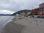 Alassio, Strand an der Passeggiata Dino Grollero (03.10.2021)