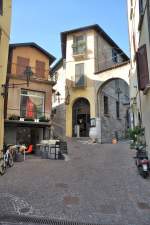 DESENZANO del Garda (Provincia di Brescia), 04.10.2011, Blick in die Straße, die von der Via Santa Angela Merici zum Castello führt