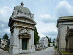 Eines der vielen prachtvollen Mausoleen auf dem Zentralfriedhof von Mailand, so gesehen Mitte Juni 2014.