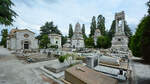 Viele kleine und groe Grabsttten auf dem Zentralfriedhof von Mailand.
