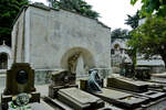 Viele kleine und groe Grabsttten auf dem Zentralfriedhof von Mailand.