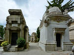 Auf dem Zentralfriedhof von Mailand gibt es eine Unmenge an prachtvollen Mausoleen.