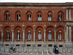 Die Fassade der staatlichen Universitt Mailand.