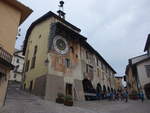 Clusone, Palazzo Comunale an der Piazza Orologio (06.10.2018)