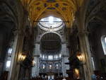 Como, Innenraum und Chor in der Kathedrale St.