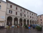 Sassoferrato, Palazzo Municipale an der Piazza Oliva, erbaut im 14.