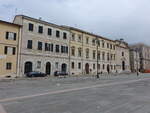 Senigallia, Huser und kleine Kirche an der Piazza Giuseppe Garibaldi (31.03.2022)