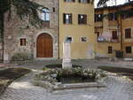 Ascoli Piceno, Brunnen im Giardino di Palazzo Arengo (29.03.2022)