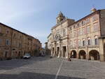Offida, Collegiata dell Addolorata an der Piazza del Popolo, erbaut im 15.