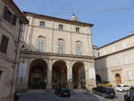 Monte San Giusto, Palazzo dei Priori, erbaut von 1763 bis 1770 (29.03.2022)