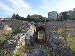 Larino, rmisches Amphitheater in der Via Dante Alighieri (17.09.2022)