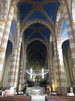 Alba, gotischer Innenraum des Doms San Lorenzo, Chorgesthl von 1501 (02.10.2018)