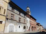 Saluzzo, gotische Bauten und Rathaus im Ostteil an der Salita al Castello (03.10.2018)