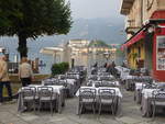 Orta San Giulio, Ristorante Venus mit Blick auf die Isola San Giulio an der Piazza Mario Motta (06.10.2019)