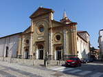 Biella, Pfarrkirche San Sebastiano, erbaut von 1502 bis 1551 als dreischiffige Renaissancekirche, neoklassizistische Fassade von 1882 (05.10.2018)