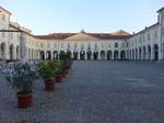 Ivrea, Stadtbibliothek und Museo Civico an der Piazza Carlo Alberto Ottinetti (05.10.2018)
