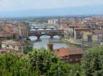 immer wieder gern: Blick auf Florenz mit Ponte Vecchio, Foto am 18.5.2014  
