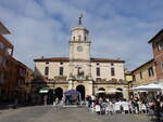 Orbetello, Palazzo del Governo an der Piazza Eroe dei Due Mondi (23.05.2022)