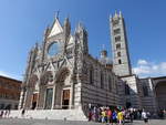 Siena, Cattedrale Metropolitana di Santa Maria Assunta, gotischen Gewlbe im Langhaus und das mehrschiffige Querhaus erbaut 1260, Campanile 14.