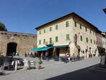 San Quirico d´Orcia, Albergo Orcia an der Piazza della Liberta (21.05.2022)