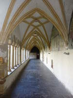 Bozen, Kreuzgang von 1348 im Franziskanerkloster (14.09.2019)