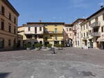 Bastia Umbra, Huser an der Piazza Giuseppe Mazzini (26.03.2022)