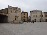 Bevagna, Pfarrkirche San Silvestre an der Piazza Filippo Silvestri (27.03.2022)