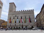 Todi, Rathaus Palazzo dei Priori an der Piazza del Popolo, erbaut 1334 (24.05.2022)