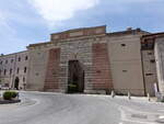 Todi, Porta Romana in der Via Giacomo Matteotti (24.05.2022)