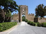 Orvieto, Tor zur Fortezza dell Arbornoz an der Piazza Cahen (21.05.2022)