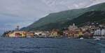 Wir haben soeben den Anleger in Malcesine mit einem anderen Schiff verlassen.