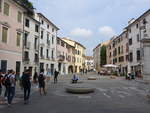 Treviso, Häuser an der Piazza Santa Maria dei Battuti  (18.09.2019)