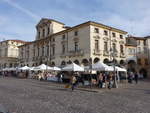 Vicenza, Palazzo Thiene aus der Frührenaissance an der Piazza Castello (28.10.2017)