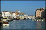 Die Ponte degli Scalzi ist eine der zahlreichen Brücken über den Canal Grande in Venedig.