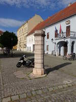 Osijek, historischer Pranger am Platz Svetog Trojstva (02.05.2017)