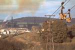 Luxemburg, bei Rodange, das Eisenerz verlsst per Seilbahn den  Doihl  in Richtung Htte Rodange.