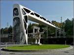 Die neue Fugngerbrcke am Bahnhof in Esch-sur-Alzette.