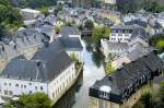 Luxemburg Stadt - Blick von den Bockfelsen auf den Stadtteil Grund.
