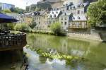 Luxemburg Stadt - Der Stadtteil Grund mit der Alzette.