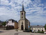 Hollenfels, Pfarrkirche Saint-Sebastien in der Rue du Chateau, erbaut durch Antoine Hartmann (20.06.2022)