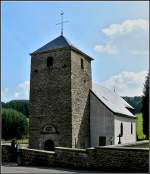 Die kleine Kirche von Rindschleiden mit ihrem mchtigen Turm aus dem Jahre 1437.