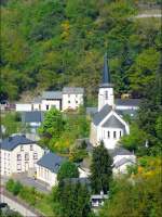 Die Kirche von Kautenbach fotografiert vom Aussichtspunkt  Hockslay  am 12.05.08.